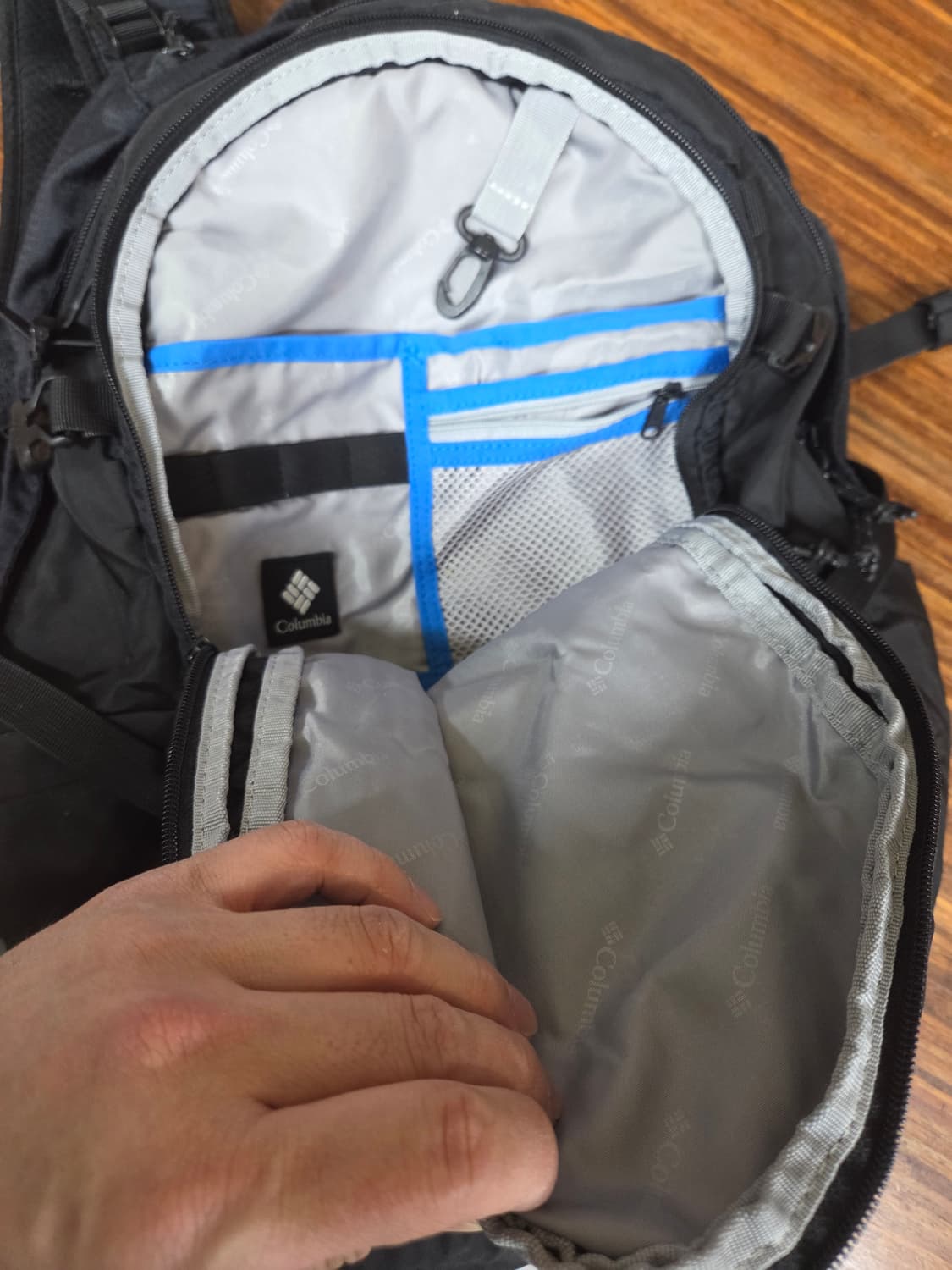 컬럼비아 레드우드 백팩 30L 상품이미지3