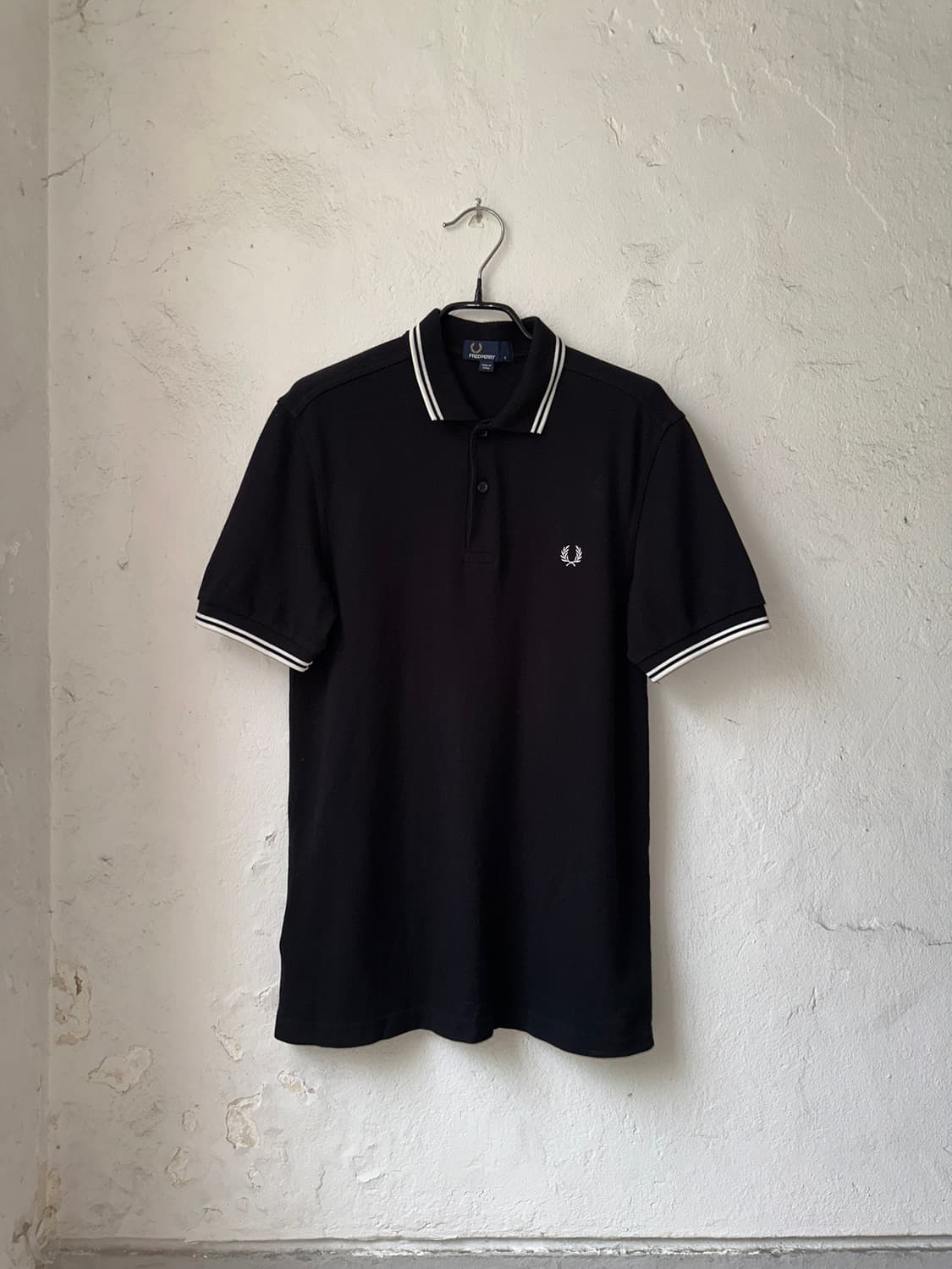 [S]Fred perry 프레드페리 블랙 반팔 카라티 상품이미지1