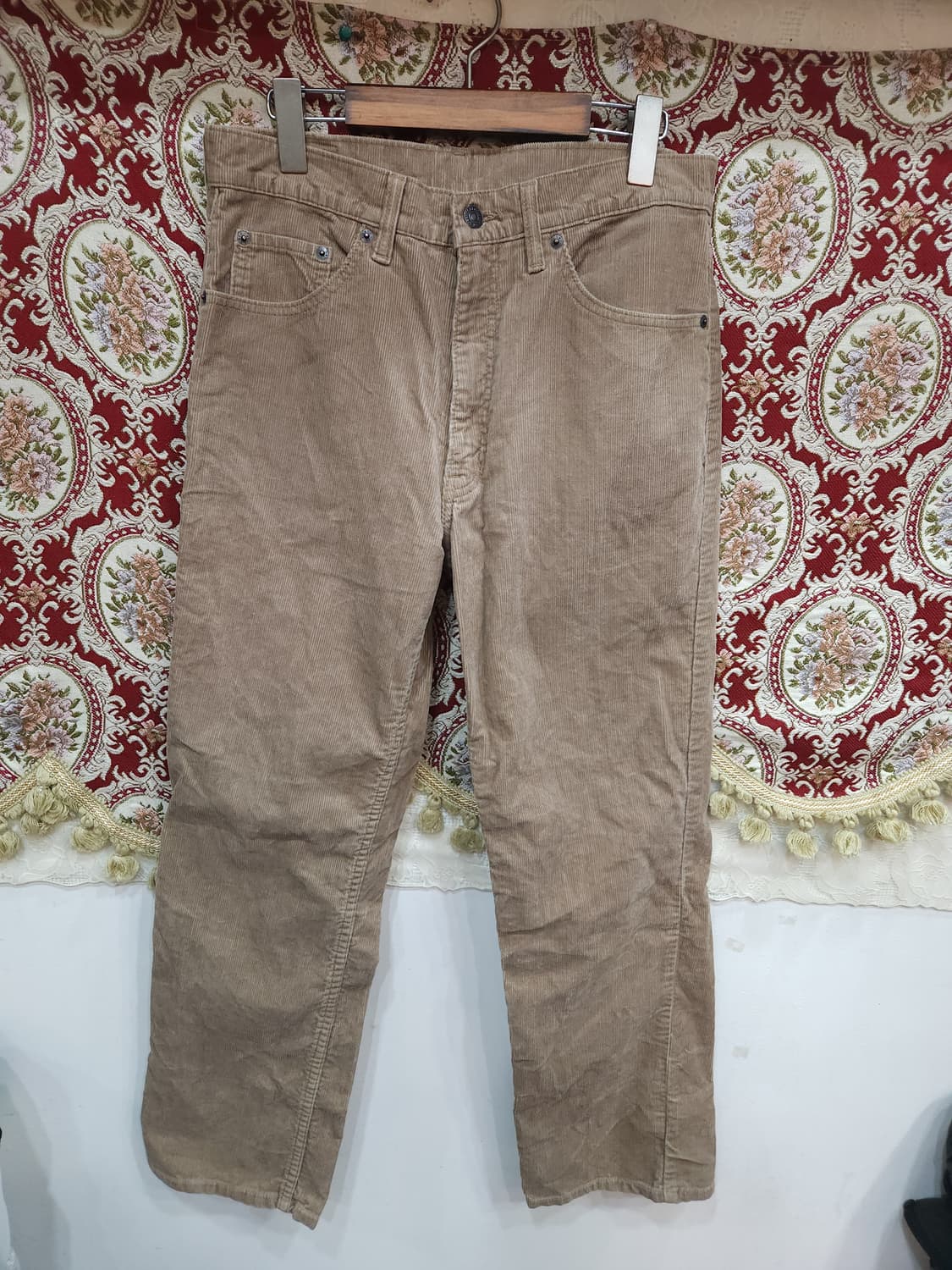 리바이스 90s 515 코듀로이 팬츠 일본판

 상품이미지1