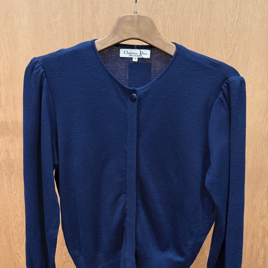 크리스찬 디올 긴팔 니트 가디건 무지 배색 원 버튼 디테일 블루 상품이미지4