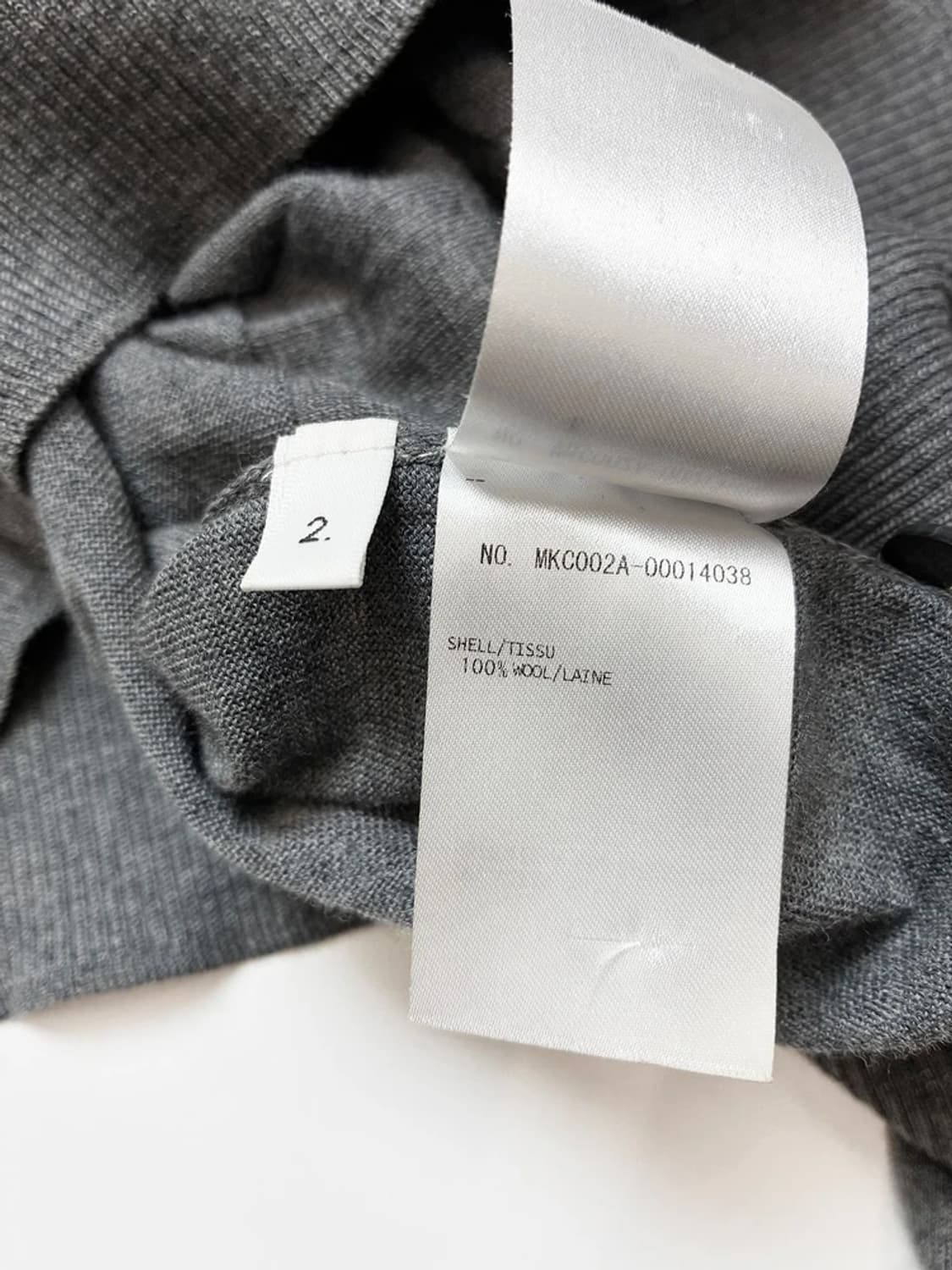 톰브라운 시그니처 사선 완장 V넥 울 니트 가디건 PN5233 상품이미지10