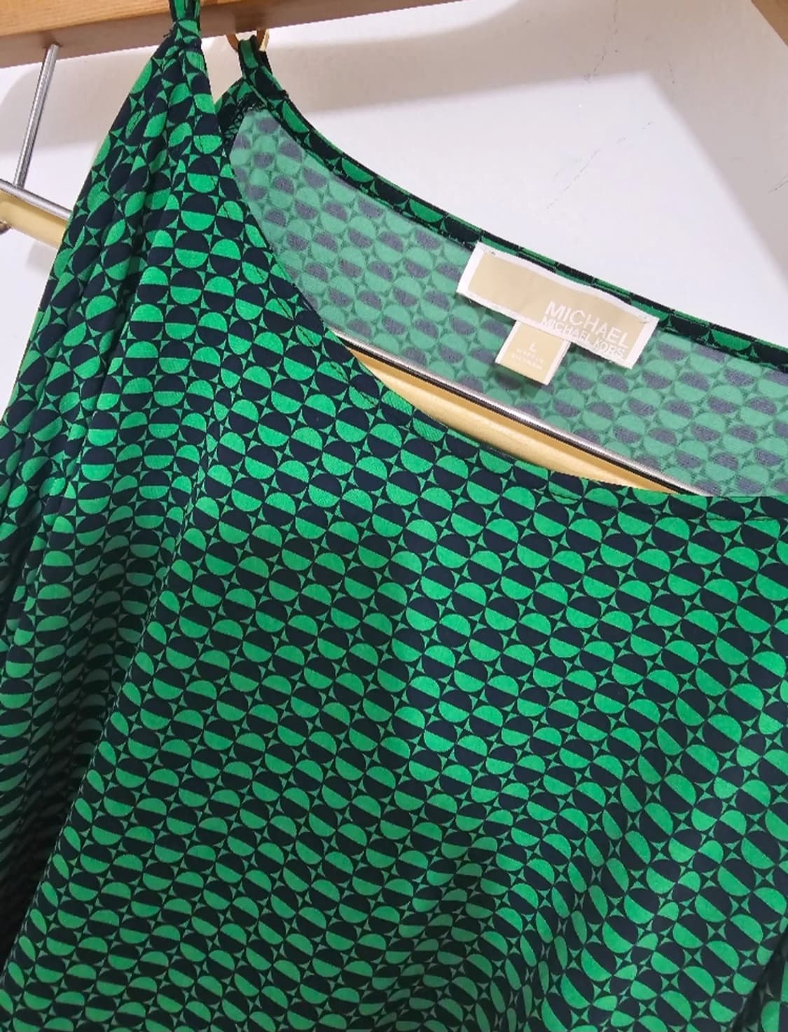 마이클코어스  그린패턴  져지 블라우스 66~77. 새거수준 상품이미지2