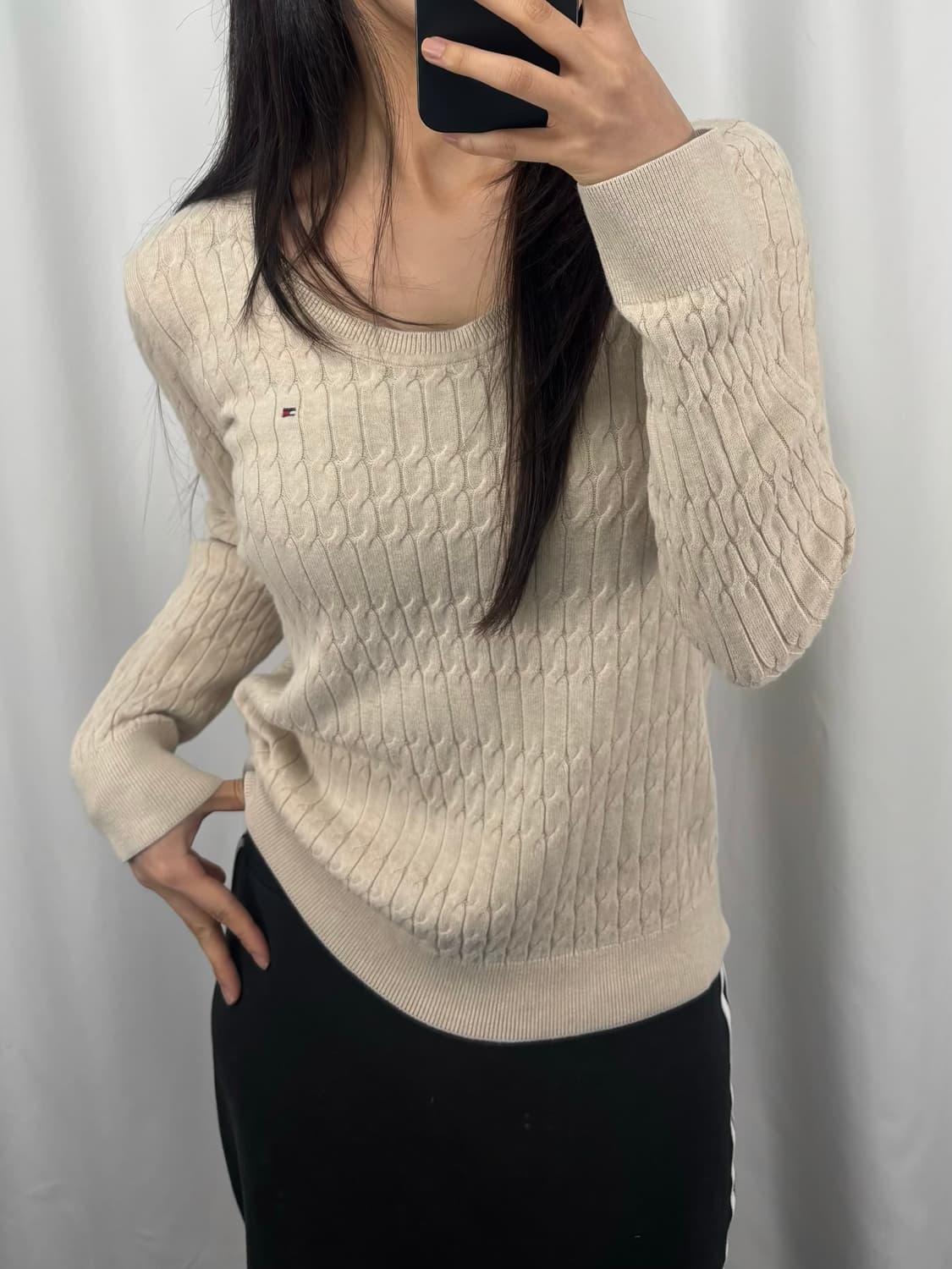 타미힐피거 베이지 니트 상품이미지2