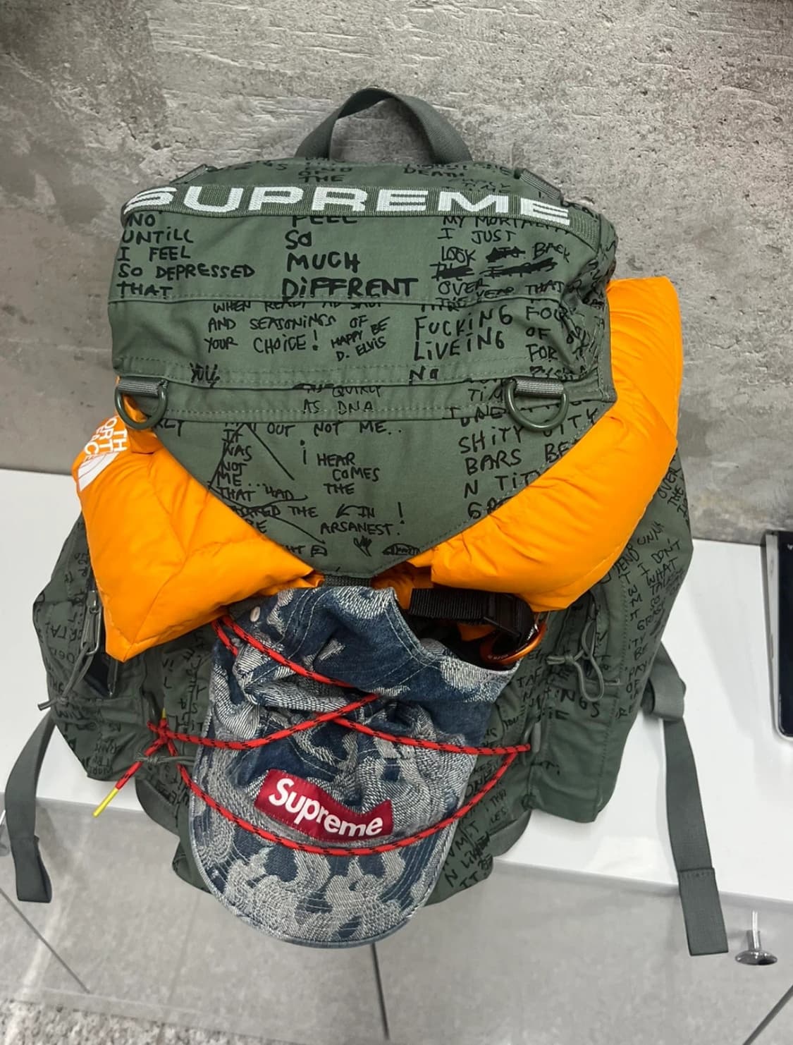 슈프림 필드 백팩 올리브 곤즈 23SS 상품이미지2