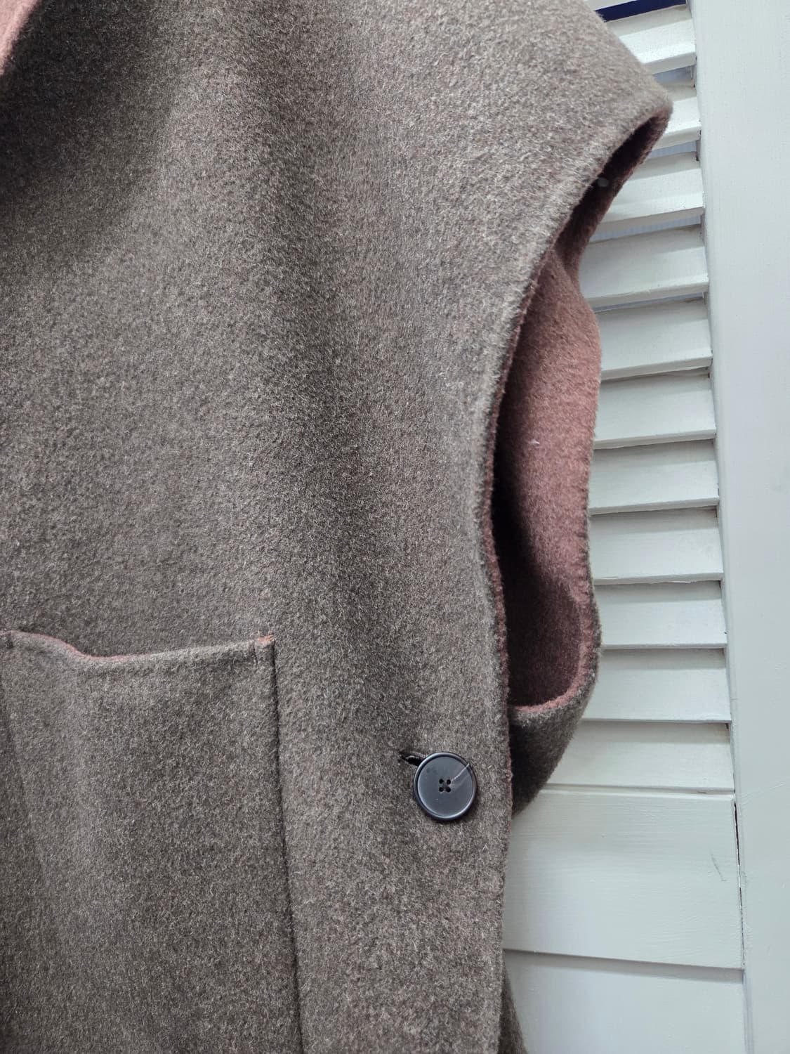 지스튜디오 지춘희 울 케이프 코트 상품이미지3