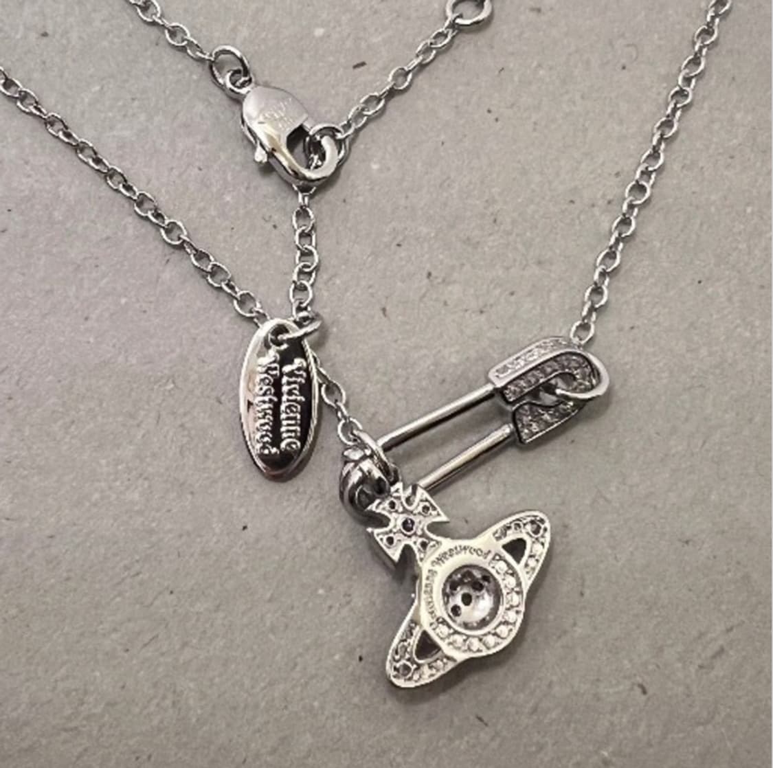 비비안웨스트우드 아카이브 큐빅 세이프티핀 orb 팬던트 목걸이 상품이미지4