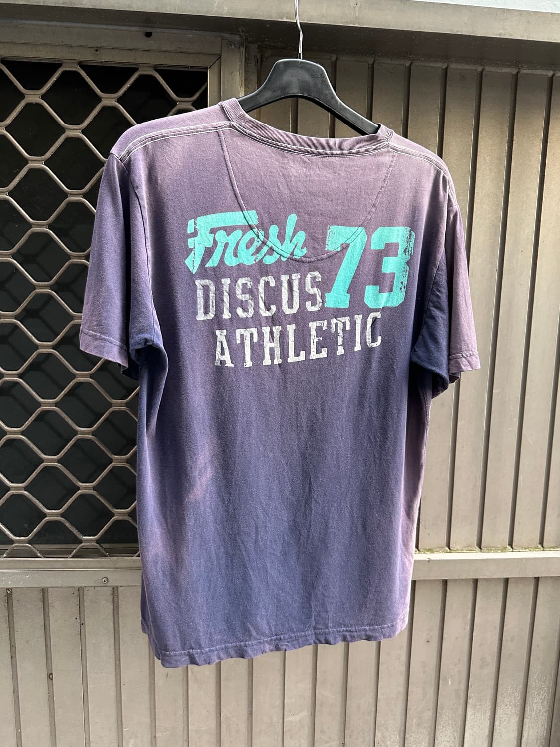 DISCUS ATHLETIC 그라데이션 프린팅 티  상품이미지1