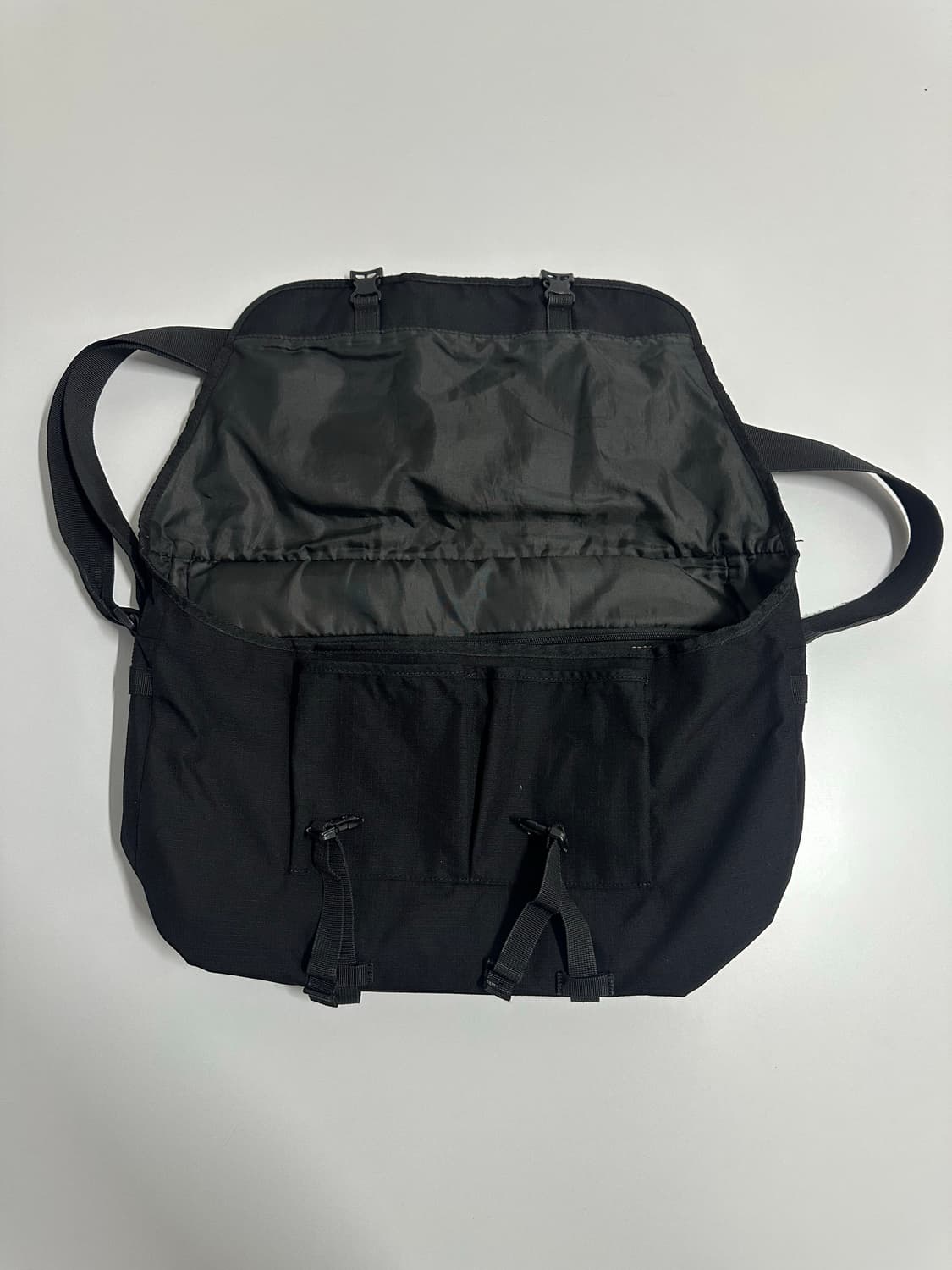 칼하트 카고 메신저백 상품이미지3