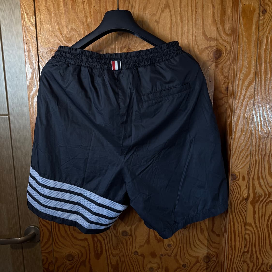 톰브라운 4선 반바지 판매 합니다. 상품이미지5