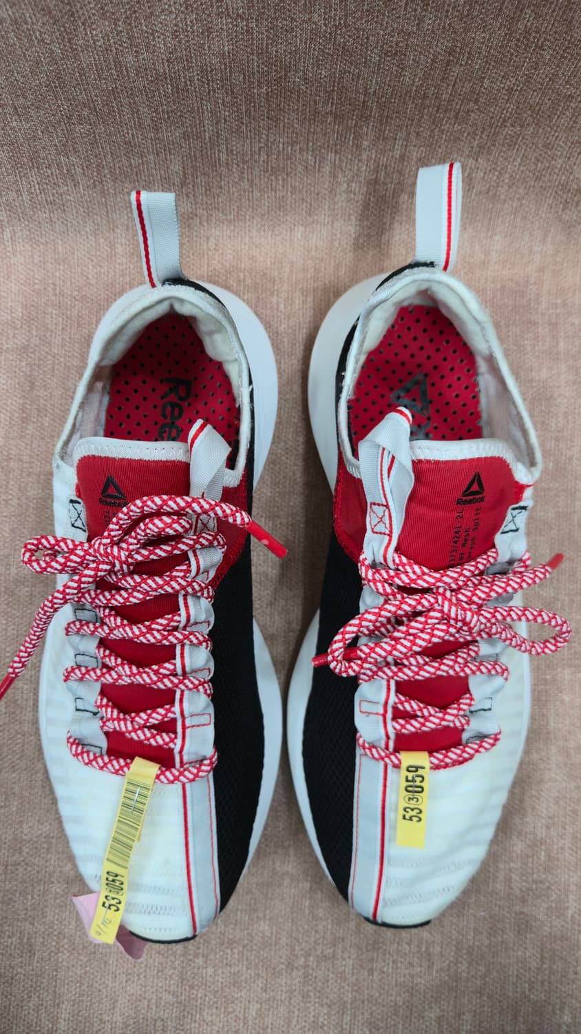 리복 280mm- 솔 퓨리 미스매치 화이트/레드 운동화 세탁완료 상품이미지2