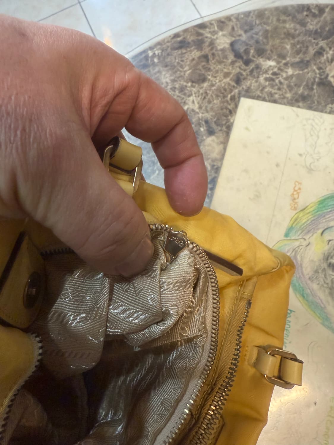 정품 프라다 나일론 숄더백 팝니다 상품이미지10