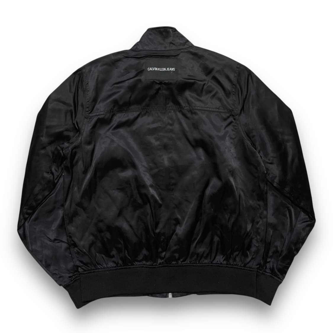 캘빈 클라인 딥 다크 글로시 나일론 봄버자켓 상품이미지4