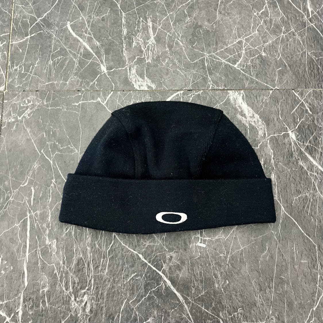 오클리 00s 블랙 와치캡 상품이미지1
