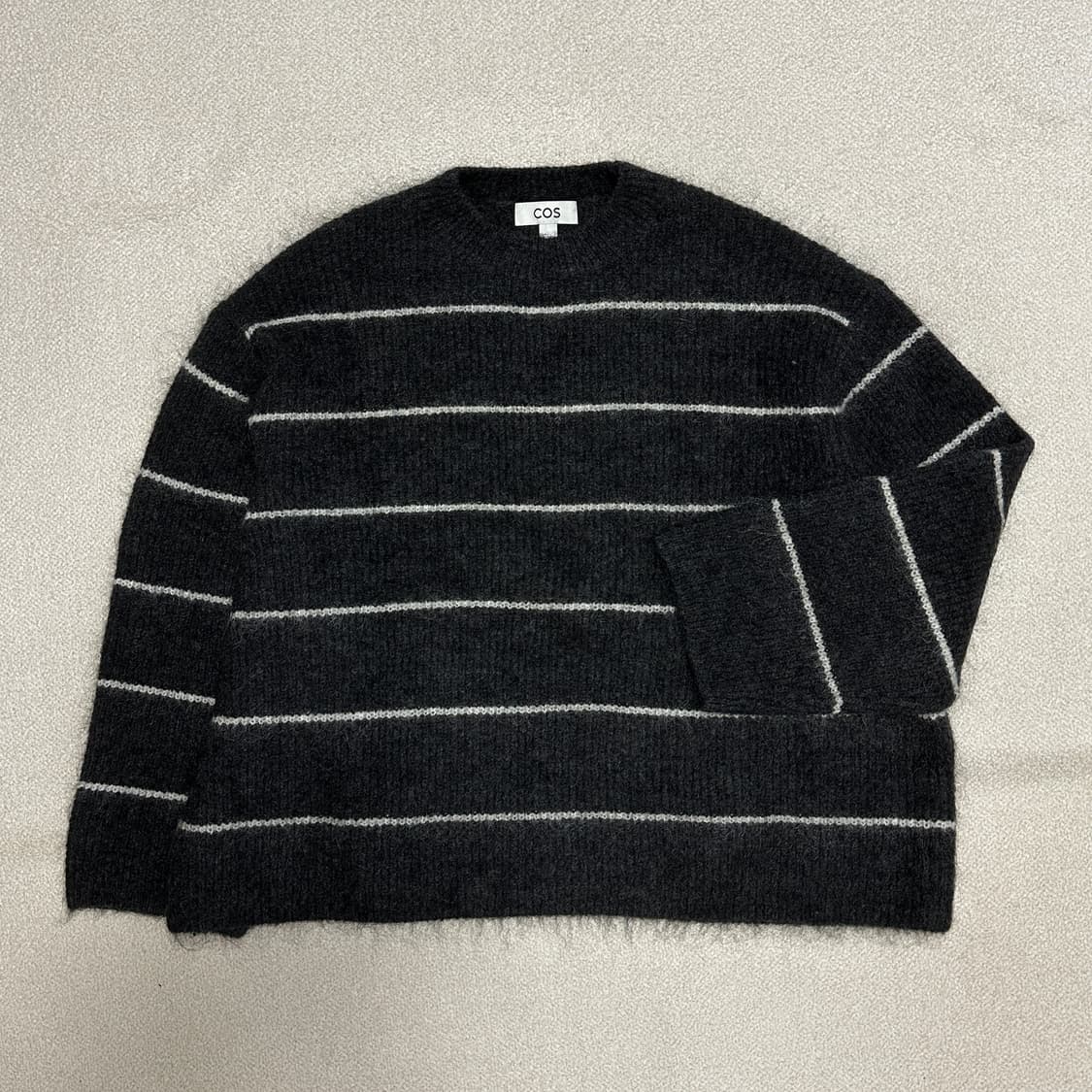 코스 텍스처드 모헤어 블렌드 스트라이프 스웨터 상품이미지1