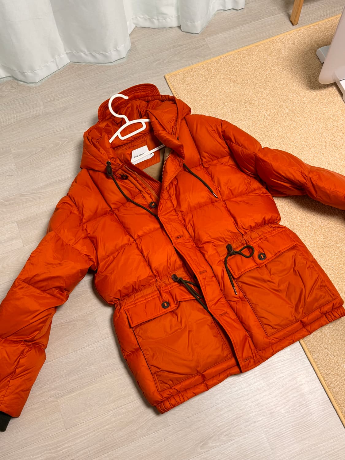 아웃스탠딩 패딩. 상품이미지2