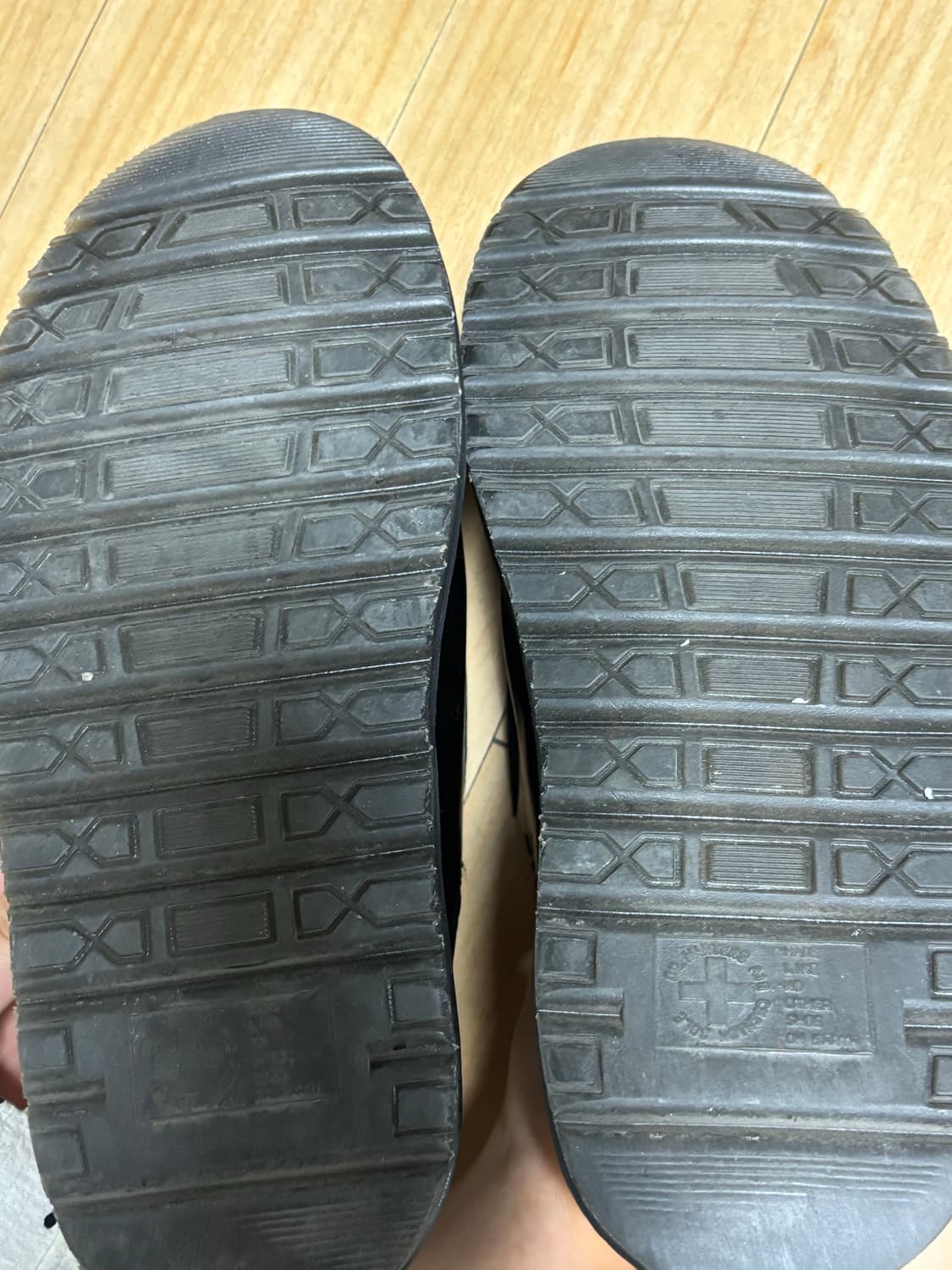 닥터마틴 산뮬 250 상품이미지4