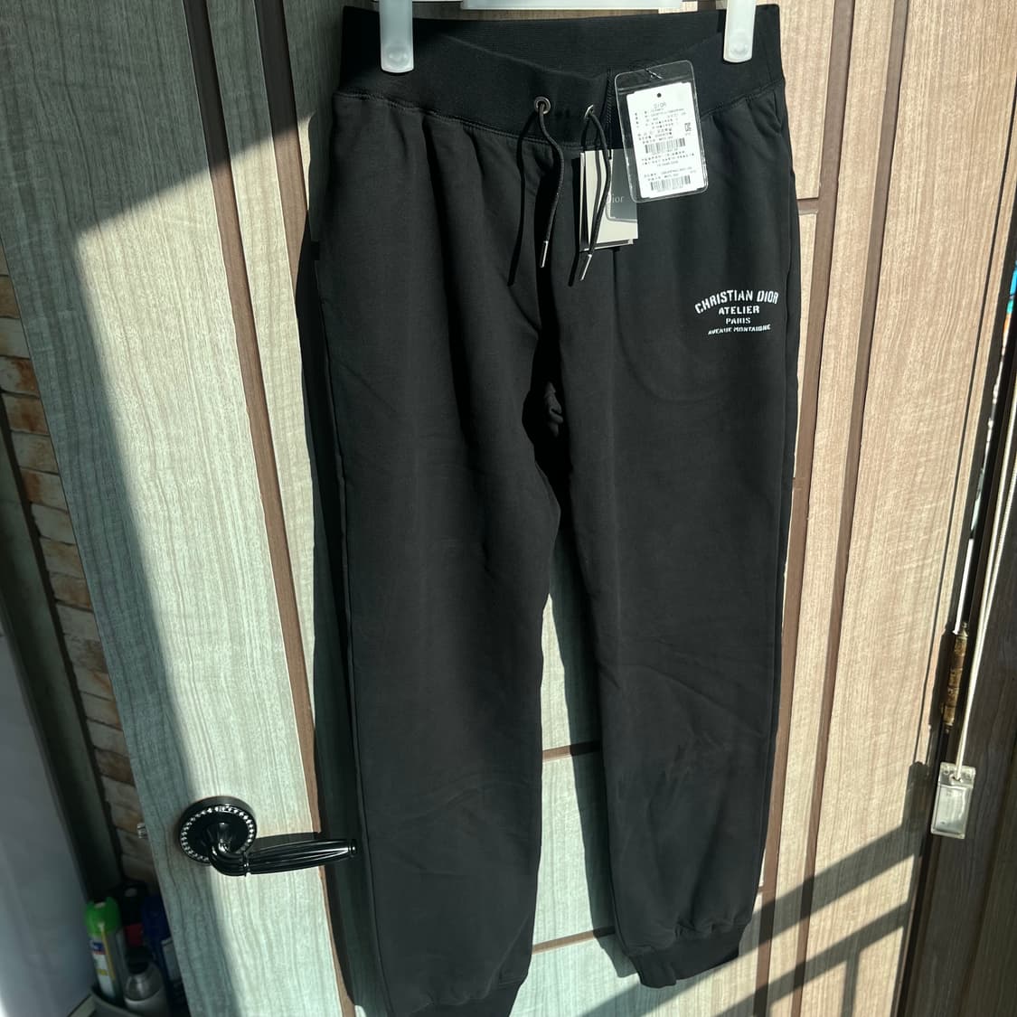 [새상품]DIOR 디올 로고 스웨트 조거팬츠 다크네이비 상품이미지2