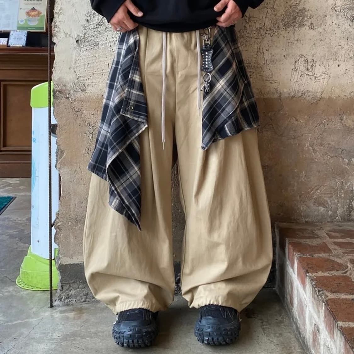 체크 베이지 와이드 벌룬 팬츠 상품이미지3