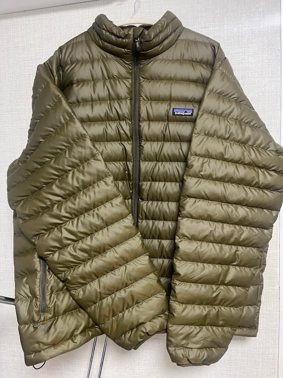2012년형 파타고니아 경량패딩 XL 카키브라운 상품이미지1