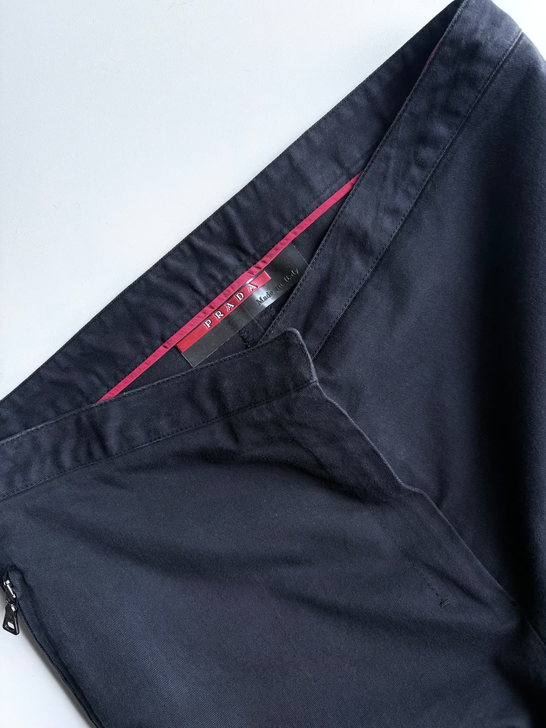 프라다 스포츠 사이드 지퍼 테크 팬츠 상품이미지6