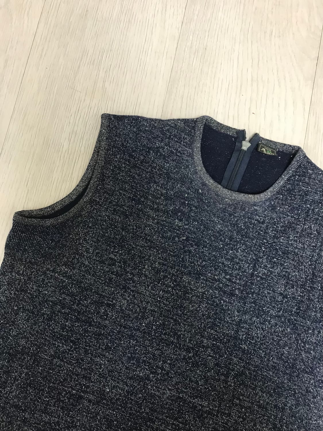 Adorn Ykk 뒤 지퍼 네이비 글리터 메탈릭 니트 베스트 상품이미지6