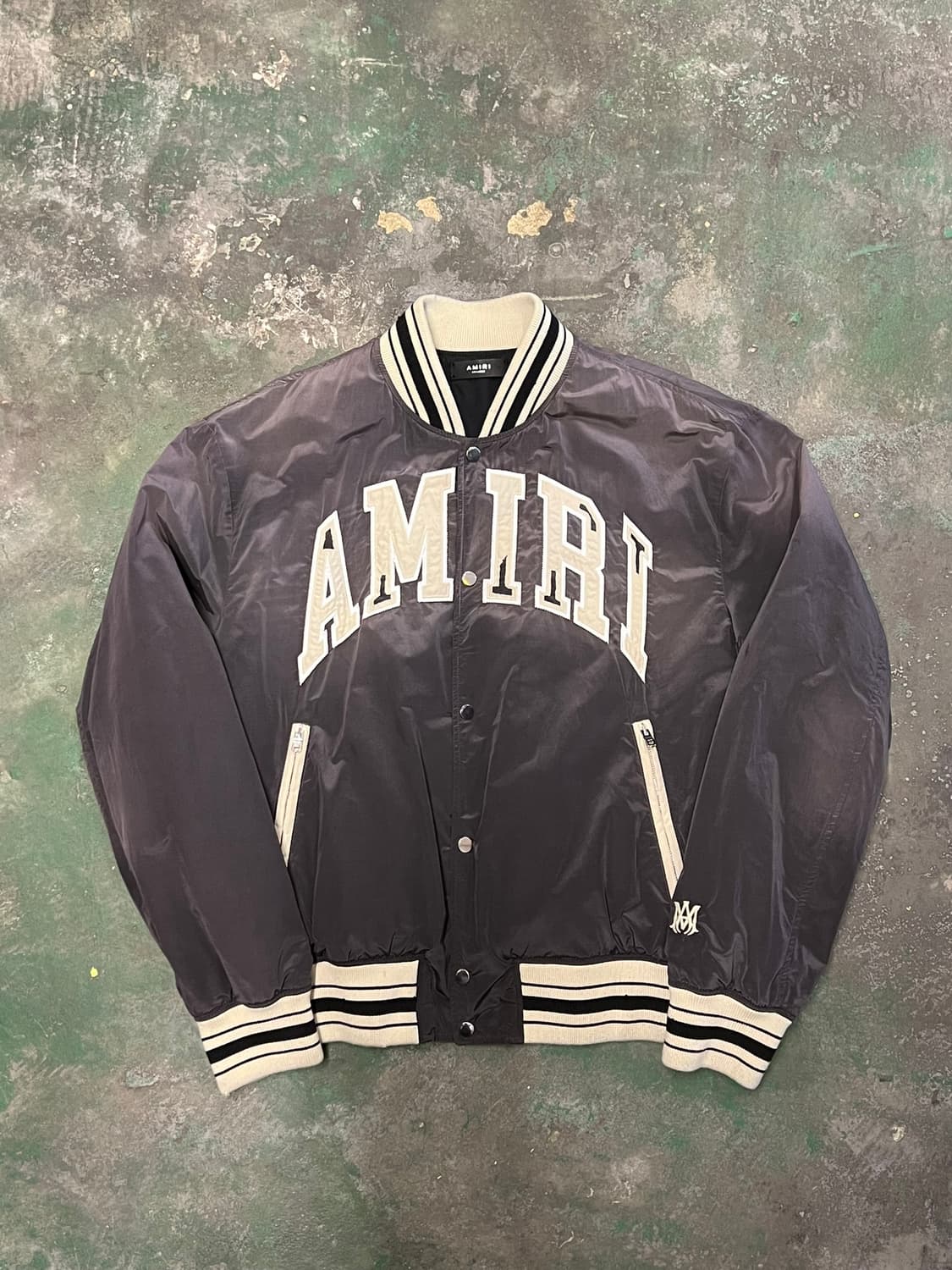 24FW [2XL] 아미리 썬 페이디드 아치 로고 봄버 자켓 상품이미지1