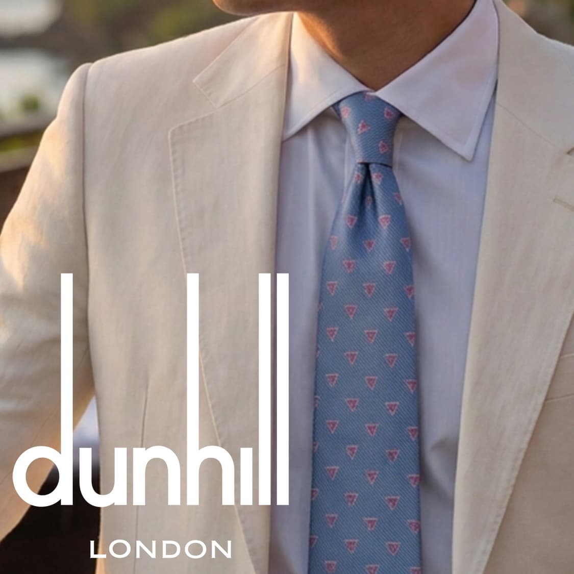 던힐 실크 스카이블루 삼각 패턴 넥타이 9cm B등급 E873
 상품이미지1