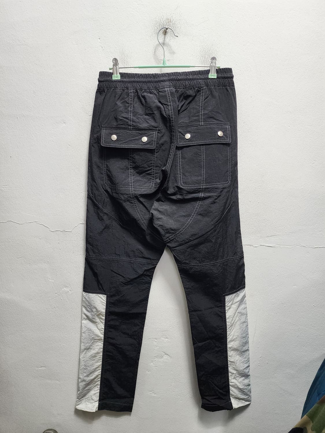 파아카이브 파프롬왓 나일론 지퍼디테일 트랙팬츠 상품이미지2