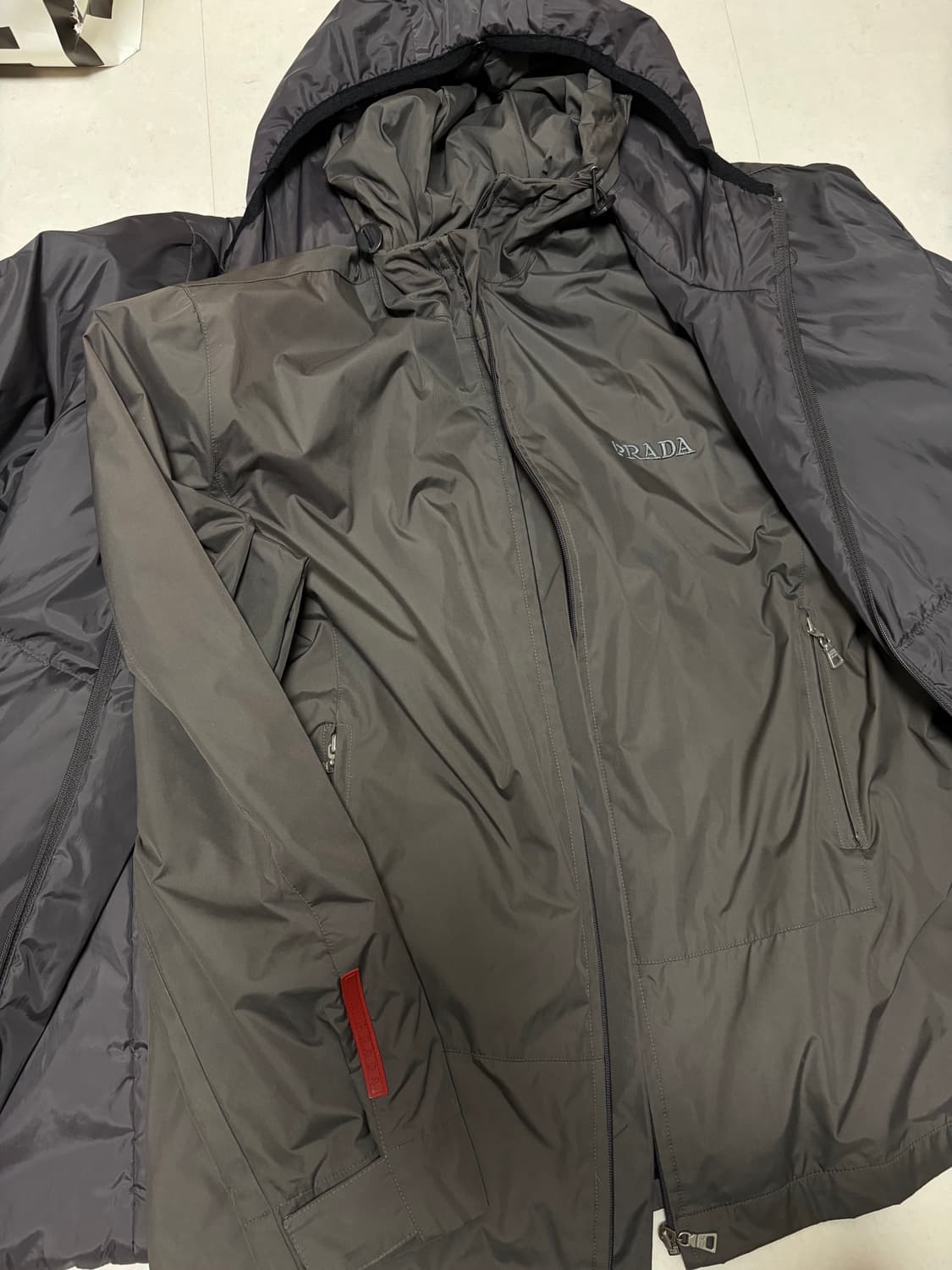 프라다 후드 레이어드 바람막이 패딩 상품이미지9