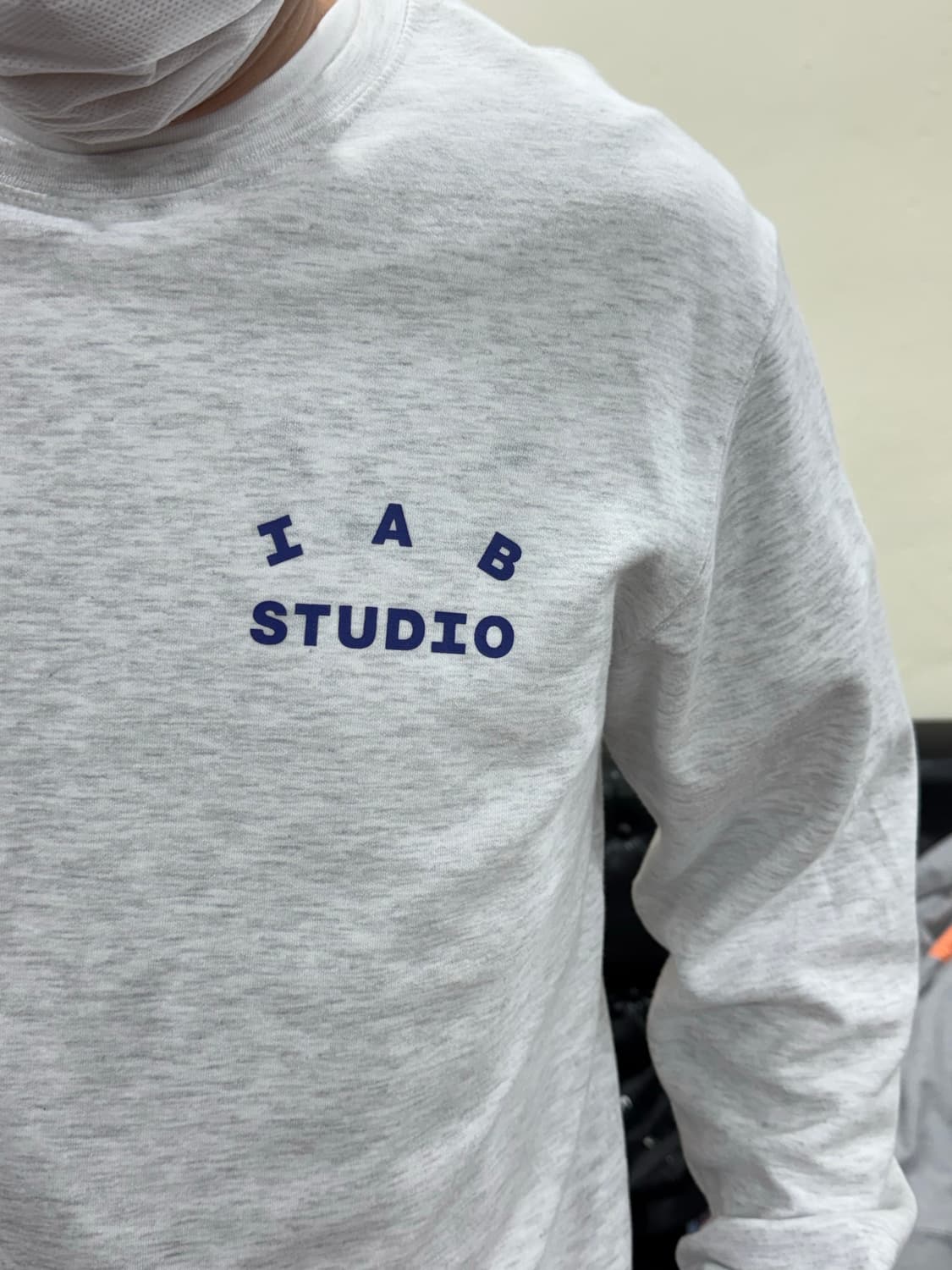 아이앱스튜디오 롱슬리브 라이트 그레이 L 상품이미지3