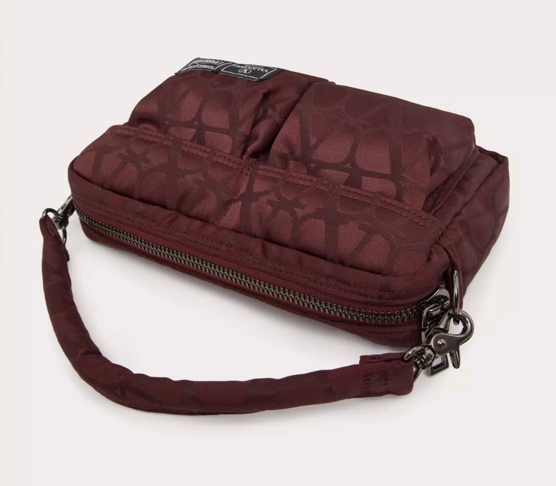 포터 X 발렌티노 가라바니 숄더백 판매합니다. 상품이미지3