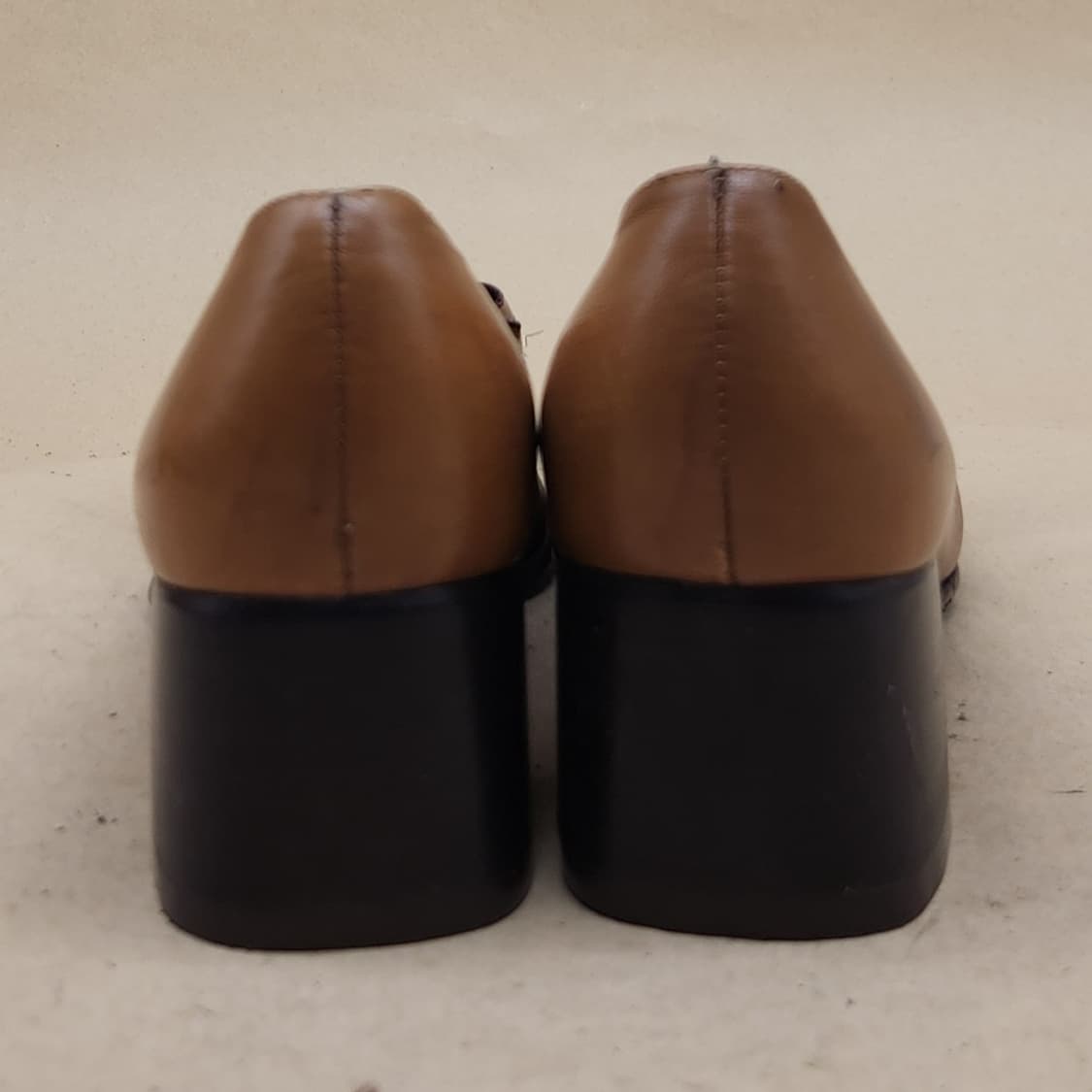 페라가모 카르멘 펌프스 6.5 235 굽4 상품이미지4