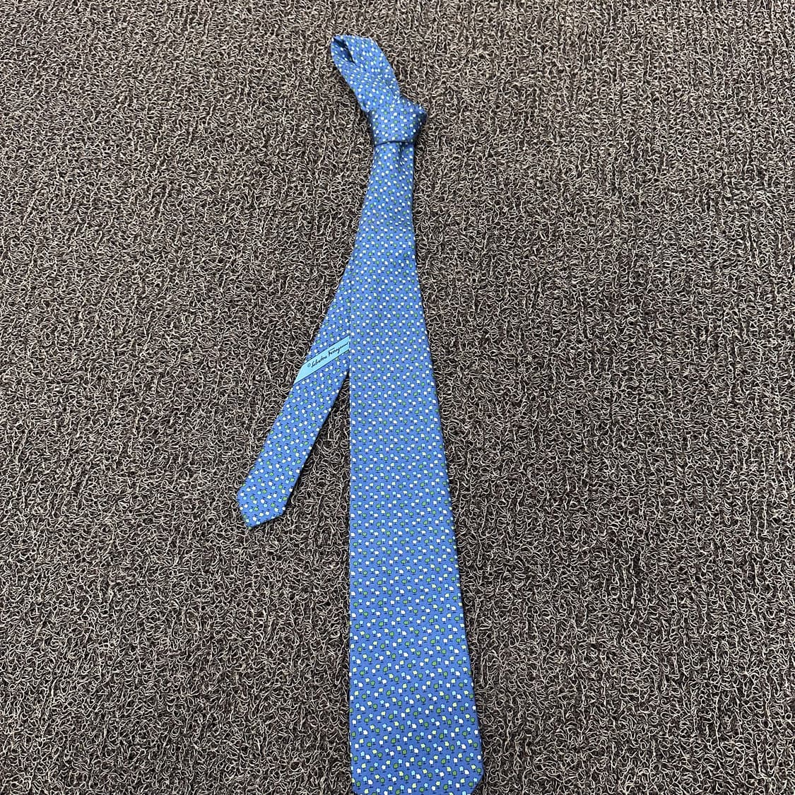 페라가모 실크 넥타이 블루 패턴 상품이미지1