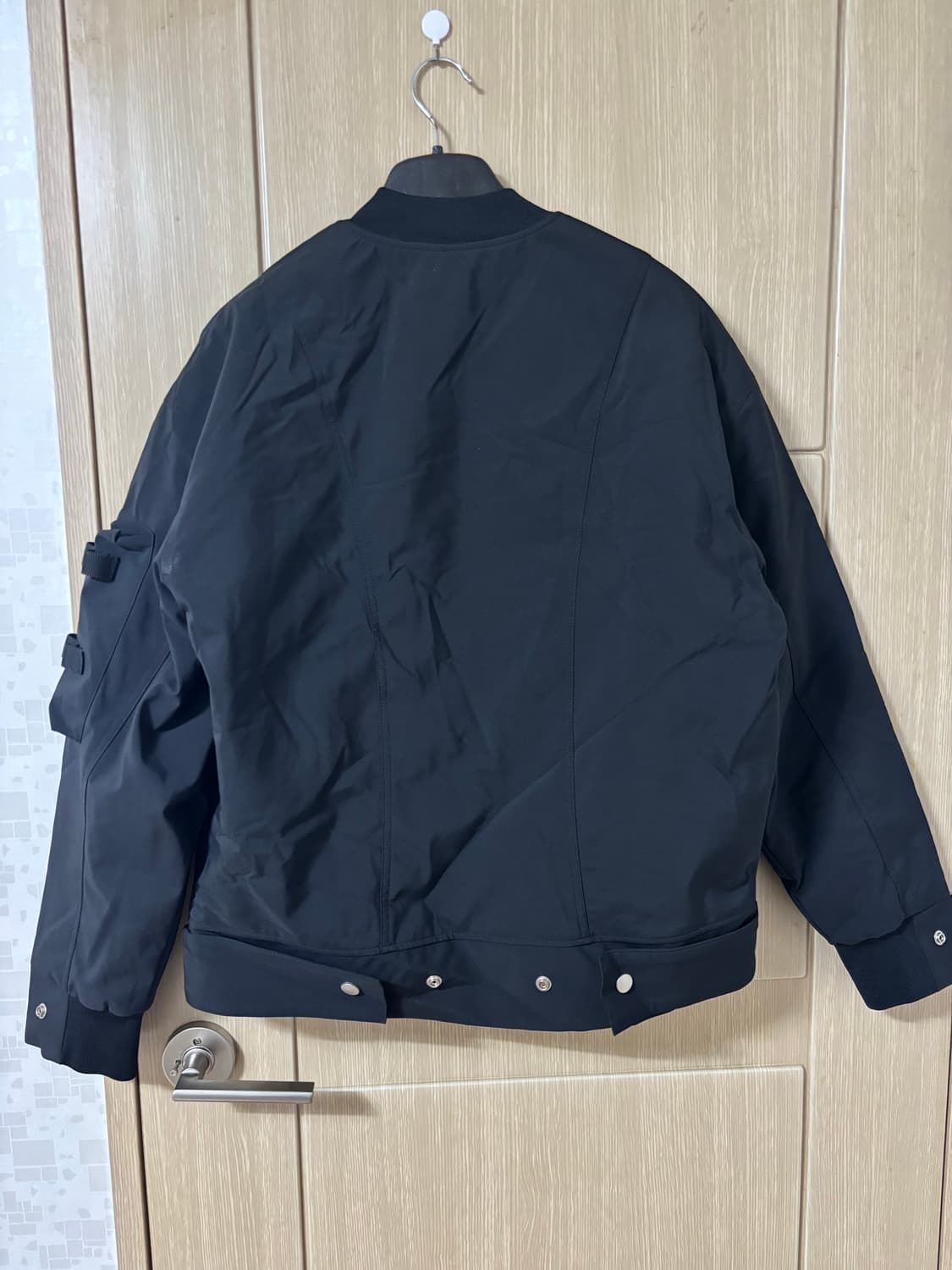 어웬드 블랙 봄버 자켓 스타일 상품이미지6