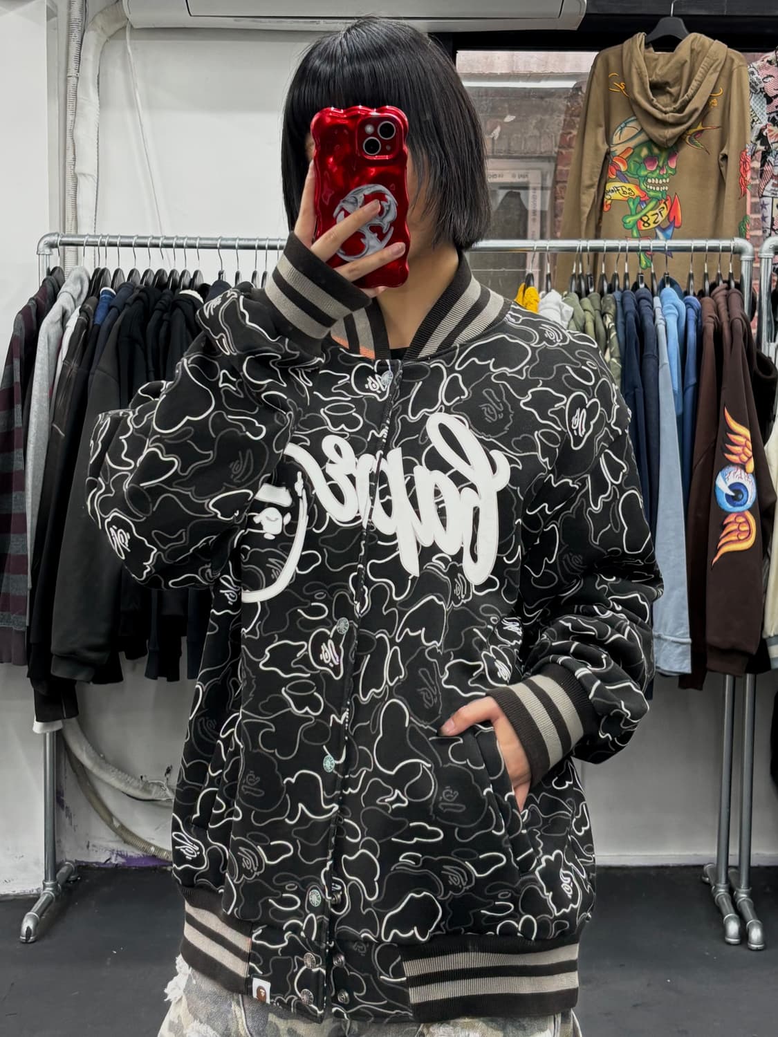 베이프 네온카모 바시티 자켓 상품이미지4