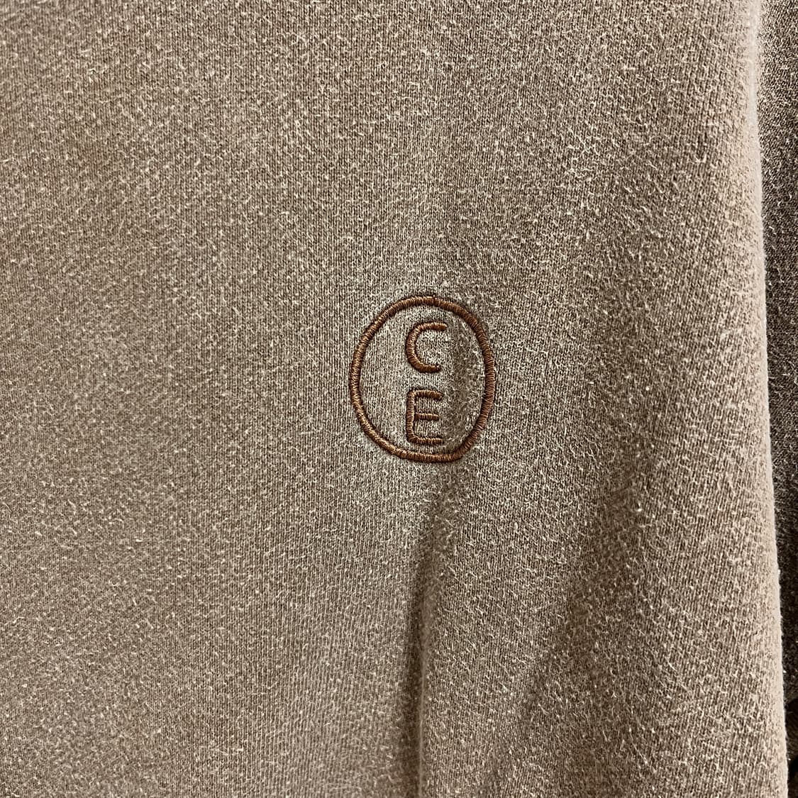 [L] 카브엠트 하이넥 스웻셔츠 브라운 상품이미지3