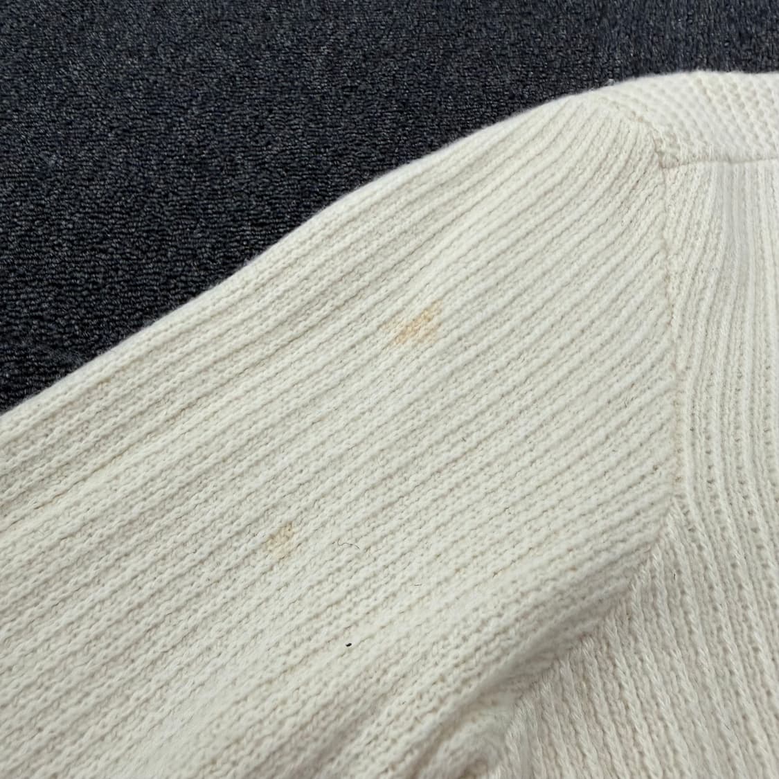 CP컴퍼니 아이보리 렌즈와펜 니트 상품이미지10