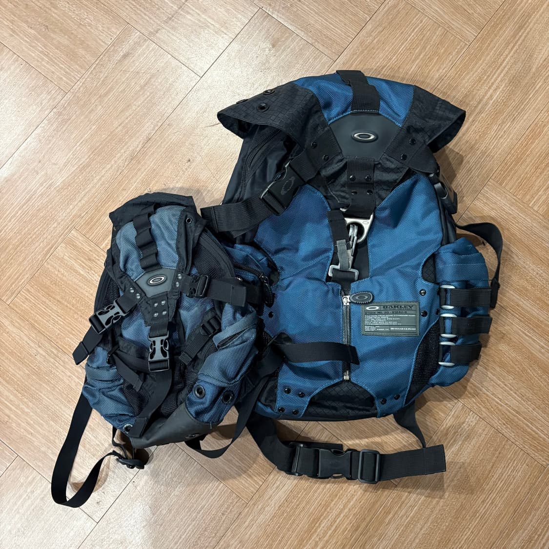 오클리 빅 아이콘 백팩 상품이미지1