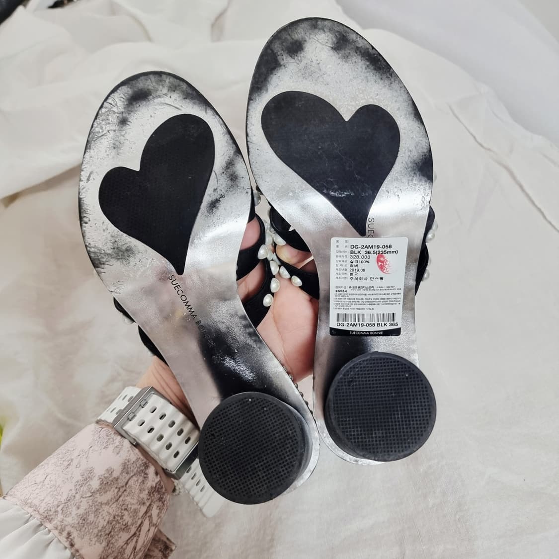 슈콤마보니 SCB컬렉션 진주장식 샌들힐 뮬 (235/표기365) 상태굿 상품이미지3