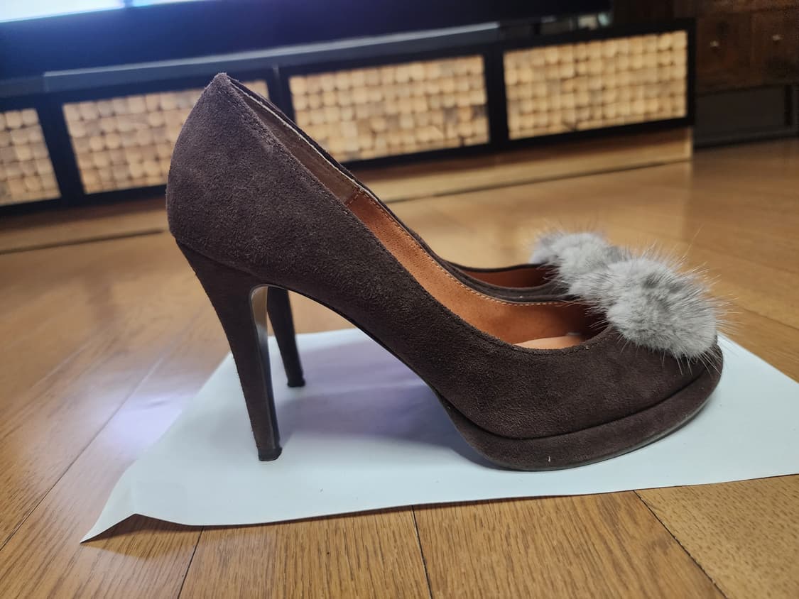 Elu collection 스웨이드 털 펌프스 브라운 상품이미지2