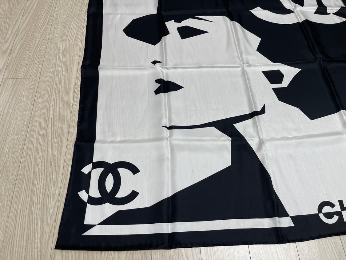 샤넬 마드모아젤 코코 G22 실크 스카프 CHANEL 상품이미지2