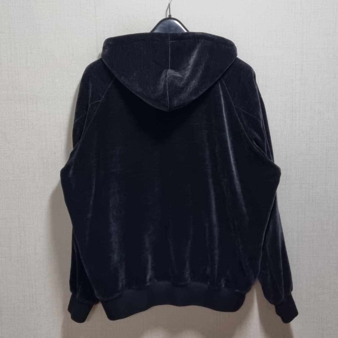 ( 48 ) 솔리드옴므 벨벳 후드 집업 블랙 23fw 상품이미지4