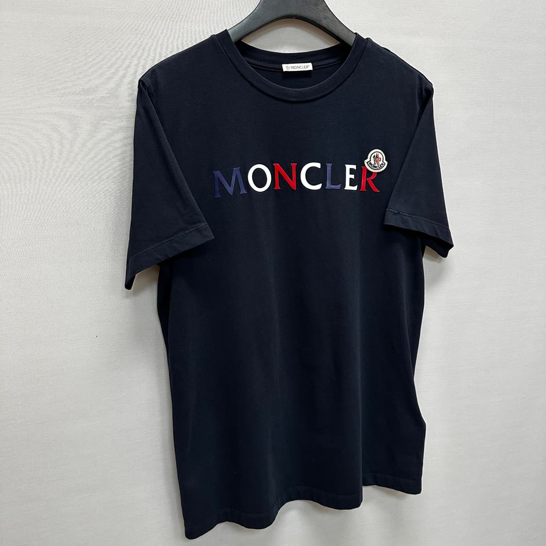 몽클레어 와펜패치 레터링 로고 반팔티 ( 95 ) 상품이미지2