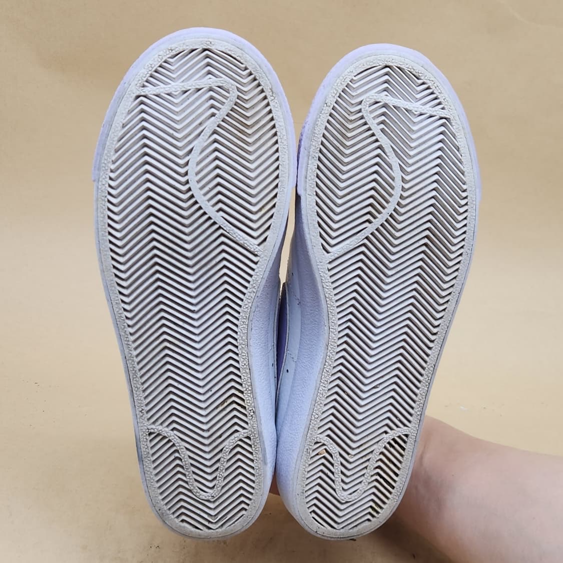 나이키 블레이저 로우77 스니커즈230 상품이미지3