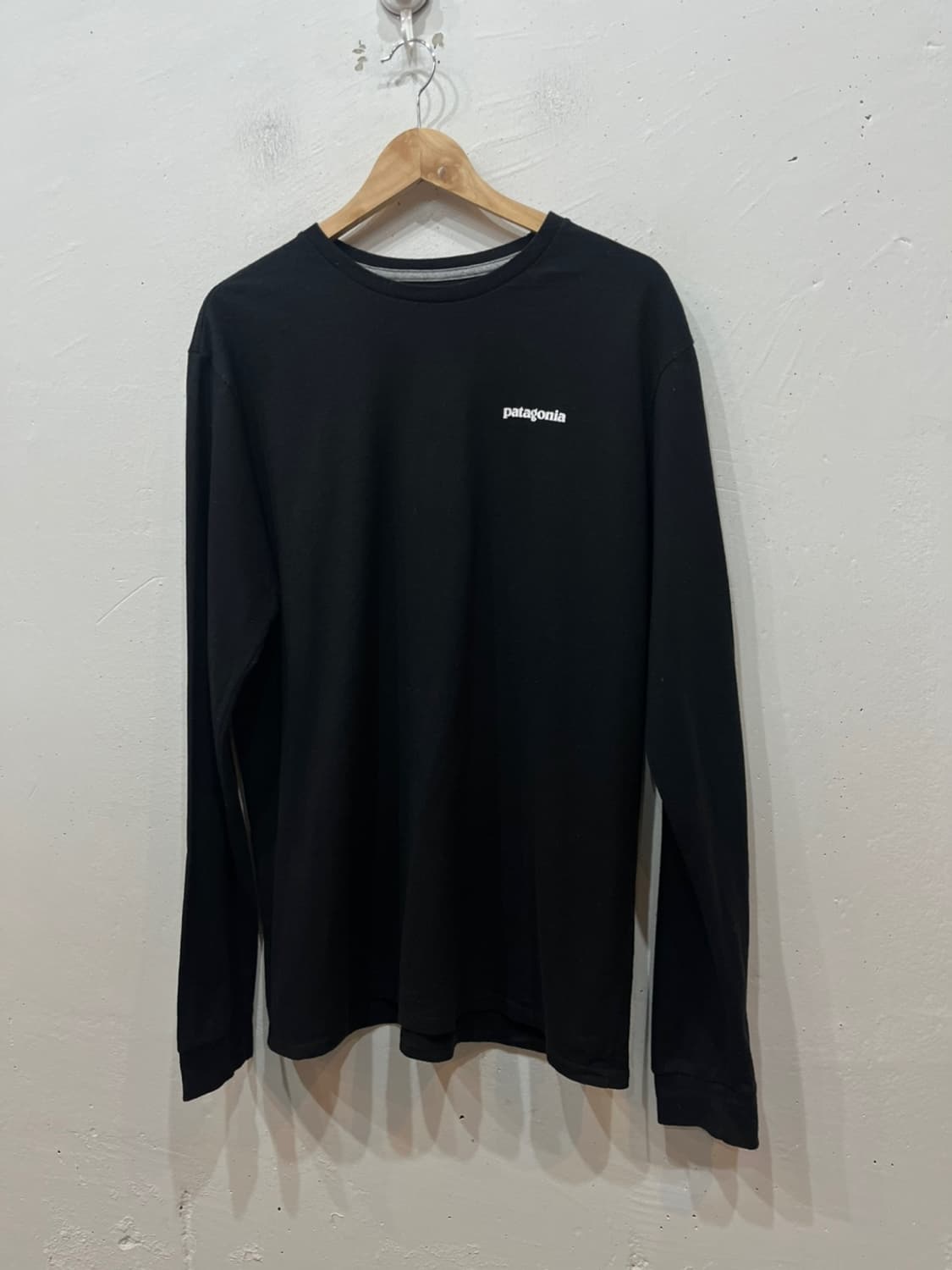 파타고니아 롱슬리브 블랙 L 상품이미지1