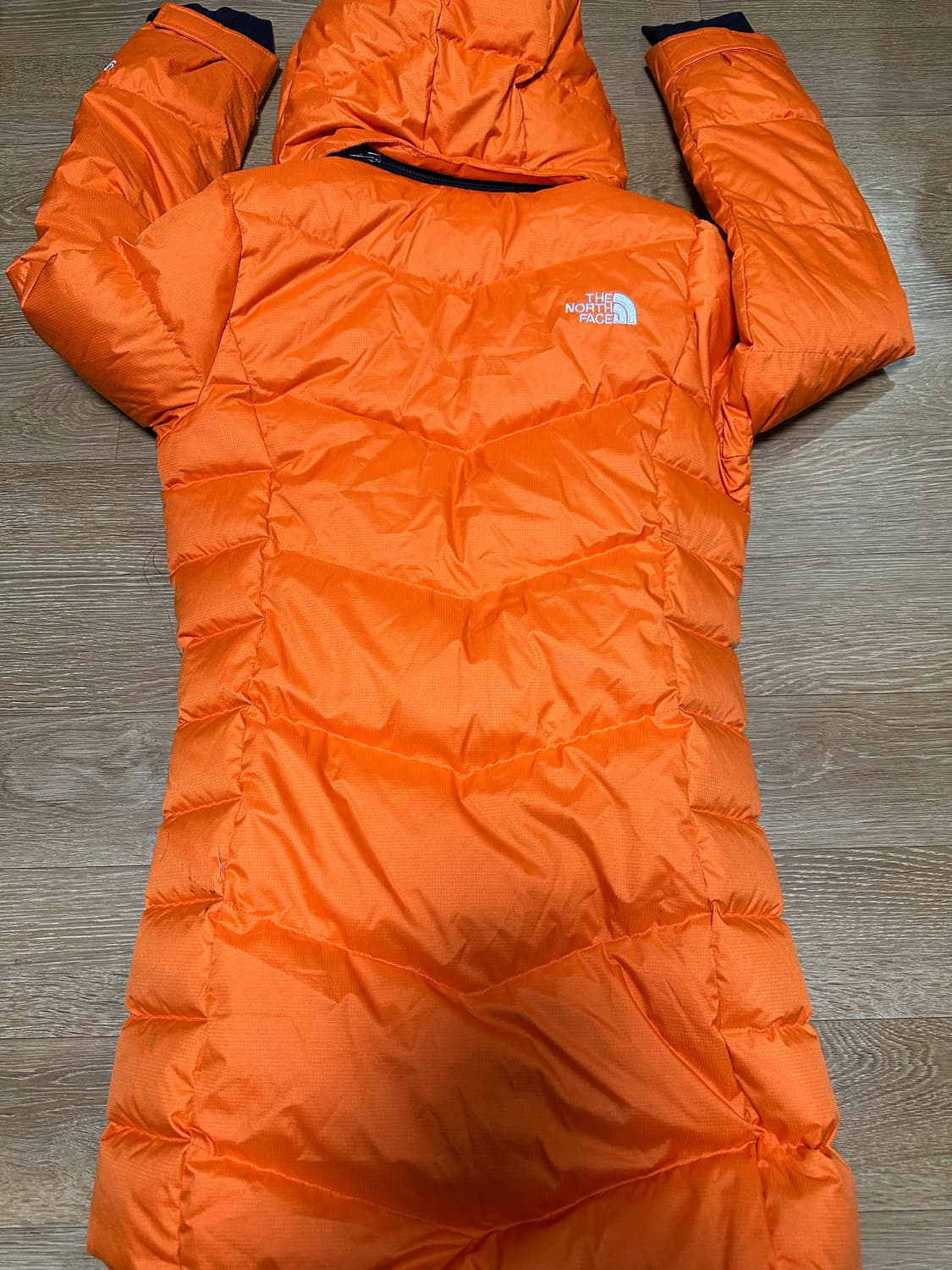 노스페이스 오렌지 900 패딩 자켓 상품이미지5