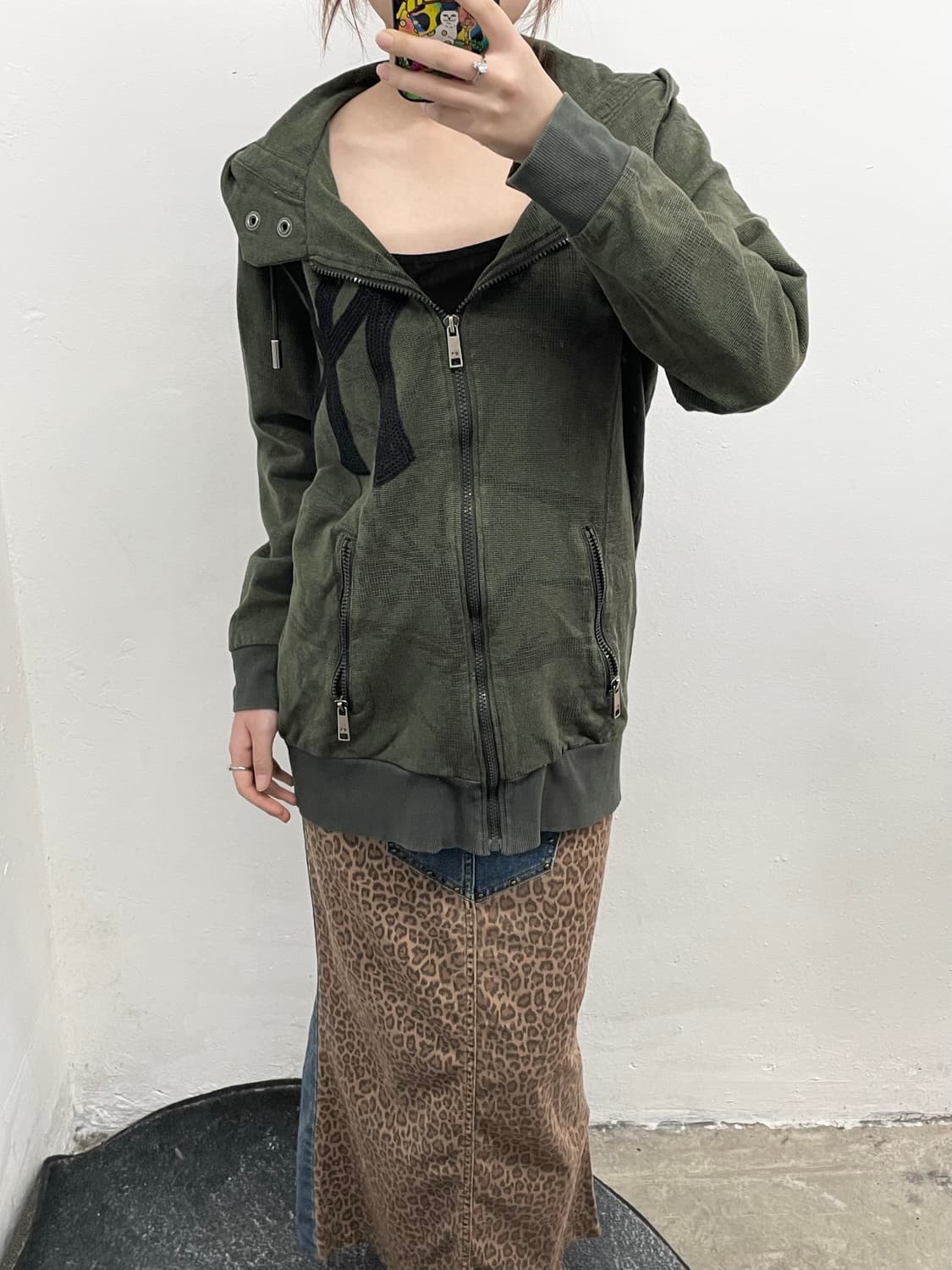 mlb 카키 그런지 후드집업 상품이미지5