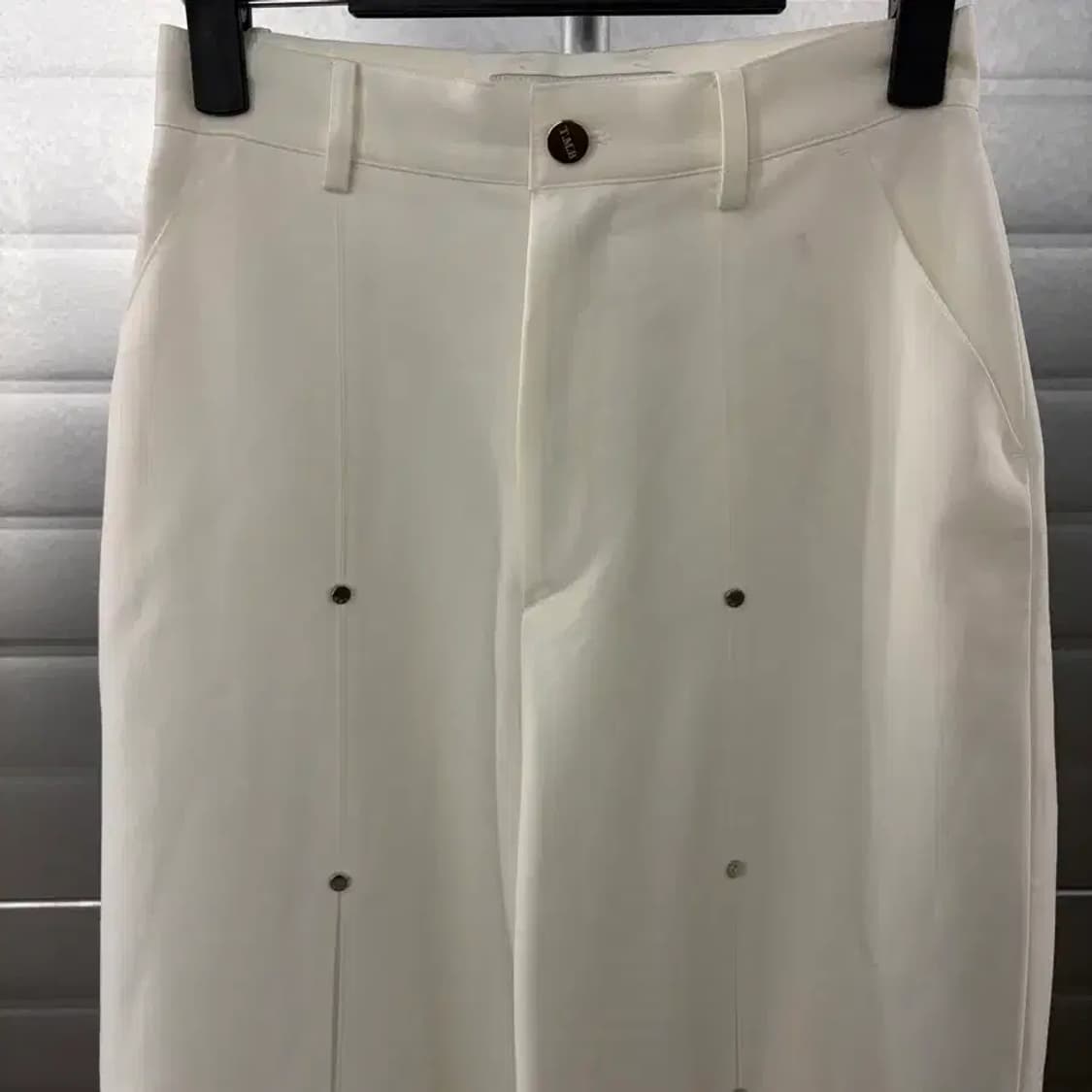TREEMINGBIRD Rivet Slit Trouser [White] 상품이미지3