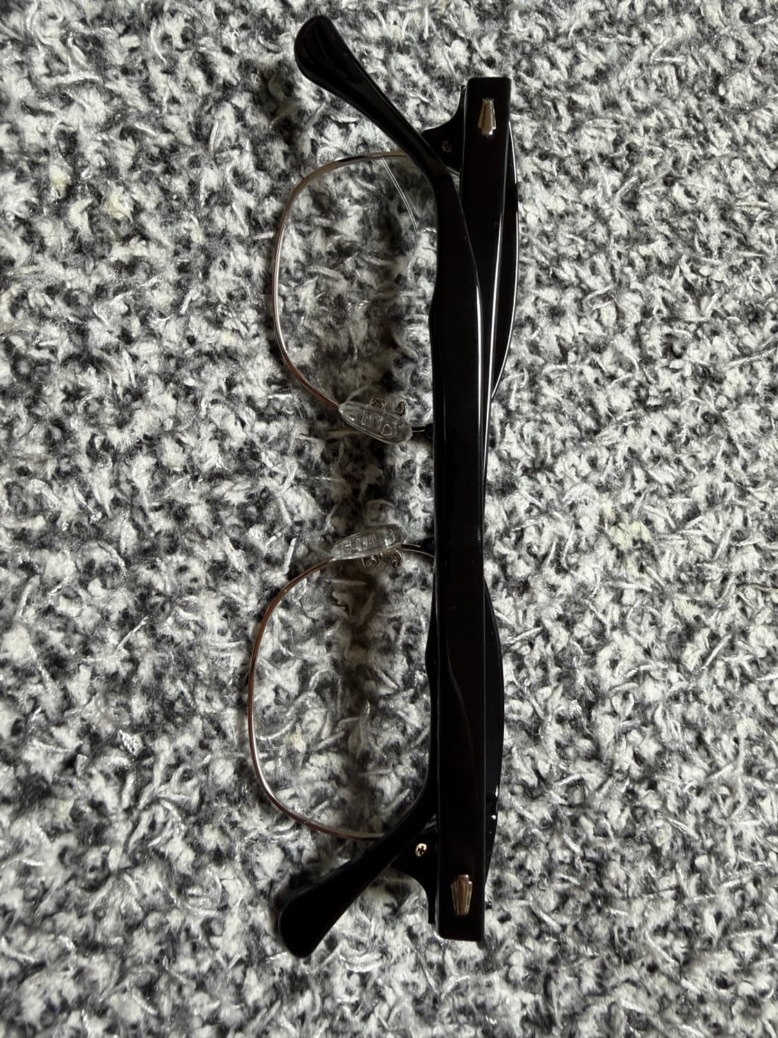 앰버옵티컬 하금테 행크 판매합니다 48사이즈 블랙실버 상품이미지2