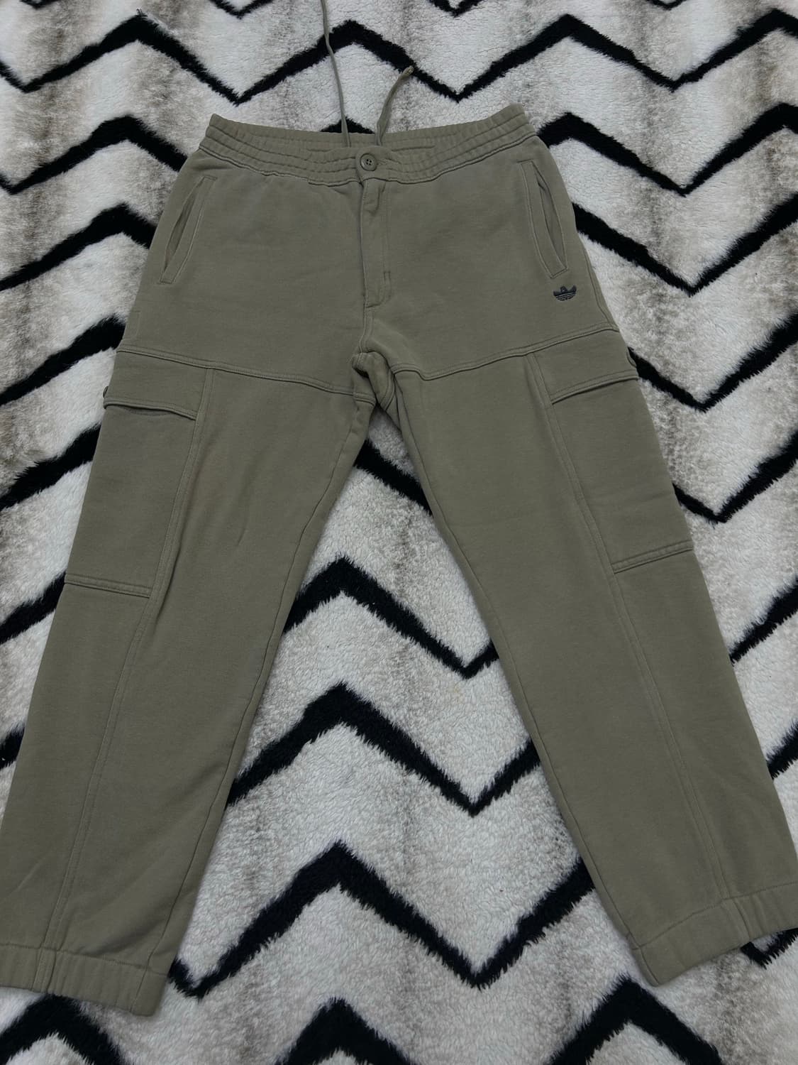 [M]아디다스 헤비웨이트 카고 트레이닝 팬츠/옅은카키 상품이미지3